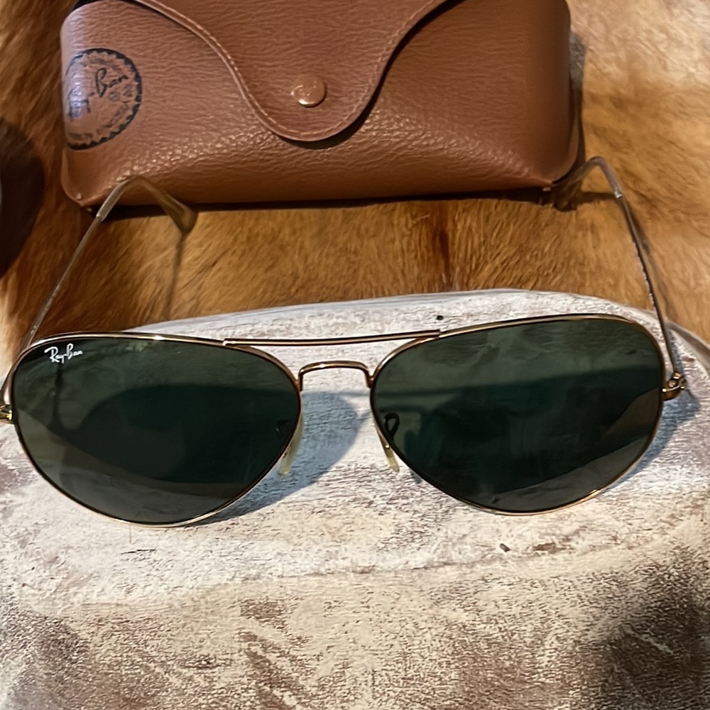 🕶️SOLD Ray-Ban Polarized Aviator Gold Rim Large Sunglasses Authentic - Picture 9 of 12